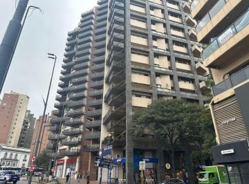 Departamento de 6 ambientes, Córdoba · Vendo - Nueva Cordoba - Frente Plaza España - 3 Dor - Amplio Living - D/s - 2cocheras - Seguridad 24 Hs