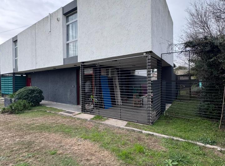 Casa · 68m² · 3 Ambientes · 1 Cochera