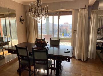 Departamento de 5 ambientes, Morón · Departamento 5 Ambientes en Castelar Centro, Venta