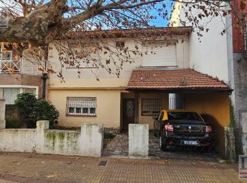 PH · 75m² · 4 Ambientes · PH de 4 Ambientes en Alquiler en Banfield Oeste