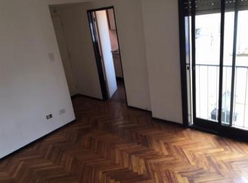Departamento · 38m² · 2 Ambientes · Exc 2 Amb Lumin m J B Alberdi y Av Rivadavia y Subte Coc Lav Indiv A. Prof Bajas Expensas.