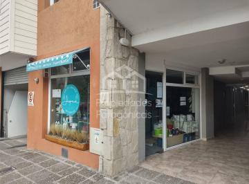 Local comercial · 92m² · 1 Cochera · Local en Venta en Bariloche, Patagonia, Argentina