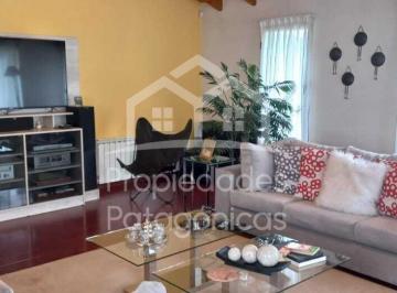 Departamento · 585m² · 4 Ambientes · 1 Cochera · Departamento - Local Comercial - Sala de Elaboracion Lago Puelo