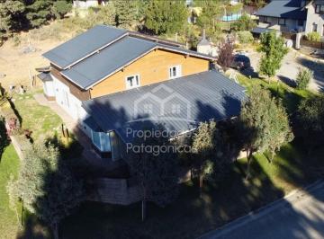 Casa · 256m² · 11 Ambientes · Casa en Venta en Aldea del Este, Bariloche, Patagonia