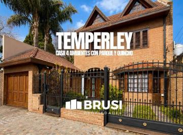 Casa · 270m² · 4 Ambientes · 2 Cocheras · Casa en Venta en Temperley - 3 Plantas - 4 Ambientes - con Quincho