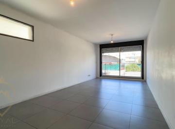 Departamento · 70m² · 3 Ambientes · Alquiler Temporario - Departamento 3 Ambien Sin Amoblar C/balcon - Carlos Calvo 1600 - San Cristóbal