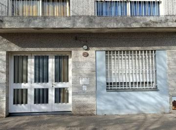 Casa · 129m² · 5 Ambientes · 1 Cochera · Casa en Venta 3 Dorm. Amplio Patio Zona Sur
