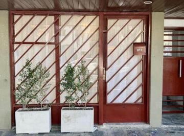 Local comercial · 30m² · 2 Ambientes · Venta Local, Totalmente Reciclado, con Patio Martinez.