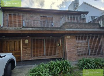 Casa · 180m² · 5 Ambientes · 3 Cocheras · Alquiler - Casa Estilo Chalet, 5 Amb. en Punta Chica, con Pileta y Quincho!