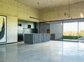Casa · 191m² · 5 Ambientes · 2 Cocheras · Alquiler Casa 3 Dorm. La Finca Barrio Privado Funes