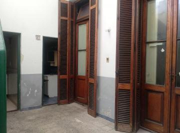 PH · 113m² · 3 Ambientes · Venta PH 3 Amb. Más Local, Parque Patricios Centro