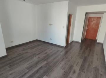 Departamento · 32m² · 1 Ambiente · Alquiler Monoambiente. 2º Piso Contrafrente. Pileta. Balcón. Amenities. Granaderos Al 600 - Flores