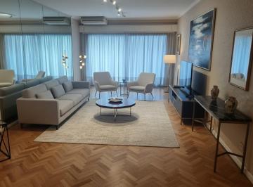 Departamento · 182m² · 4 Ambientes · 1 Cochera · Venta 4 Ambientes, Frente a Cancillería, Cochera y Baulera, con Muchísimo Potencial!
