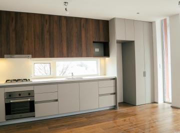 Departamento · 47m² · 2 Ambientes · 1 Cochera · Alquiler Departamento Semipiso 2 Ambientes Zona Guemes, con Cochera y Parrilla.