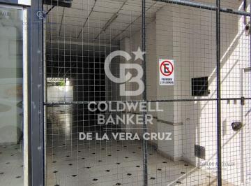 Garage · 15m² · Cochera en Barrio Candioti Sur con Porton Automatico