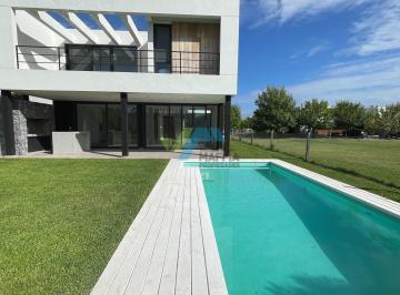 Casa · 267m² · 5 Ambientes · 2 Cocheras · Casa en Venta en Castaños, Nordelta, Tigre
