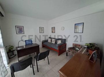 Oficina comercial · 36m² · 3 Ambientes · Venta Oficina/consultorio a m de Av Belgrano – Monserrat