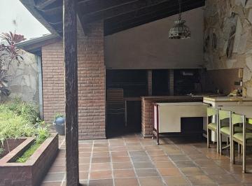 Casa · 353m² · 5 Ambientes · 1 Cochera · Casa en Caballito