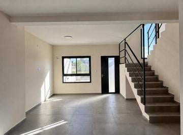 Casa · 110m² · 5 Ambientes · 2 Cocheras · Duplex en Venta Docta Boulevard Etapa 3