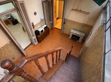 Casa · 157m² · 4 Ambientes · 1 Cochera · Casa de 3 Dorm. con Patio