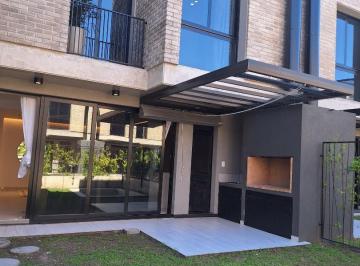 Departamento · 131m² · 5 Ambientes · 1 Cochera · Wilde 455 Bis Casa 4 Dorm con Jardín, Pileta y Parrilla!