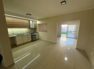 PH · 150m² · 4 Ambientes · 1 Cochera · Alquiler Duplex 2 Dorm. en Barrio Nuevo Urca