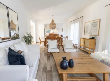Casa · 177m² · 3 Ambientes · 2 Cocheras · Casa Sobre Lote Interno con Pileta | San Matías | Maschwitz | Escobar