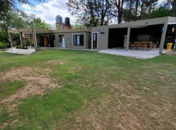 Casa · 140m² · 9 Ambientes · 3 Cocheras · Casa en Villa Santa Cruz del Lago