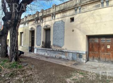 PH · 72m² · 2 Ambientes · 1 Cochera · Venta PH 2 Ambientes en Lanús Oeste