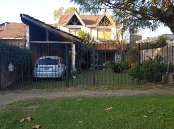 Casa de 2 ambientes, Almirante Brown · Casa Desarrollada Sobre Amplio Lote