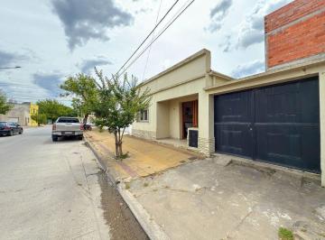Casa · 56m² · 4 Ambientes · Venta de Casa Semicéntrica Tandil