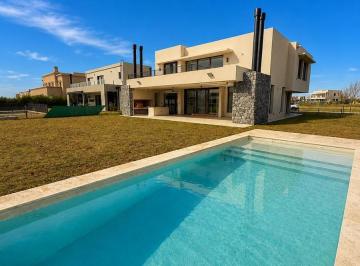 Casa · 200m² · 4 Ambientes · 2 Cocheras · Casa 4 Ambientes con Pileta Al Lago a Estrenar en Venta - Magallanes - Hudson