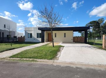 Casa · 199m² · 5 Ambientes · 4 Cocheras · Venta Casa 5 Ambientes Pilar Escobar San Sebastian Area 1