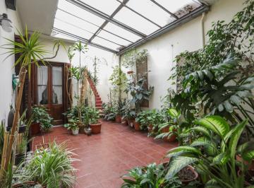 PH · 186m² · 4 Ambientes · 1 Cochera · Venta PH de 3 Ambientes en Colegiales con Cochera Patio y Terraza Propia