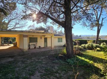 Casa · 120m² · 4 Ambientes · 2 Cocheras · Casa Tres Dorm. Frente Rosa Mística Se Vende
