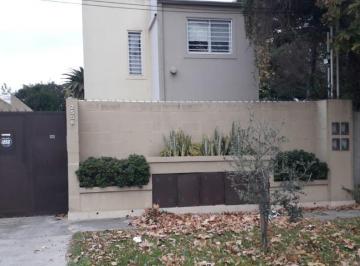 Casa de 1 ambiente, Almirante Brown · Excelente Duplex con Jardín y Entrada de Auto. Apto Credito