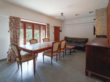 Casa · 95m² · 4 Ambientes · Casa de 2 Dorm. a Reciclar con Jardín en Venta en Rosario - Zona Sur
