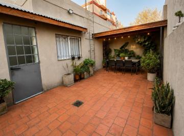 PH · 115m² · 5 Ambientes · Excelente PH a Reciclar 2 Plantas con Patio y Terraza