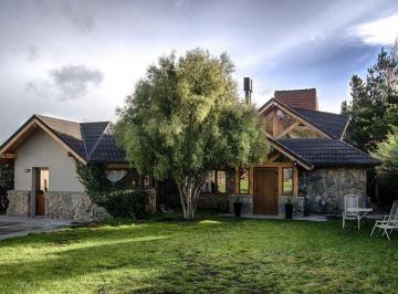 Casa · 256m² · 6 Ambientes · Casa a La Venta en Costa del Sol - Bariloche
