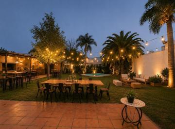 Casa · 200m² · 4 Ambientes · 4 Cocheras · Venta – Casa de 4 Ambientes en San Antonio de Padua – Apto Crédito