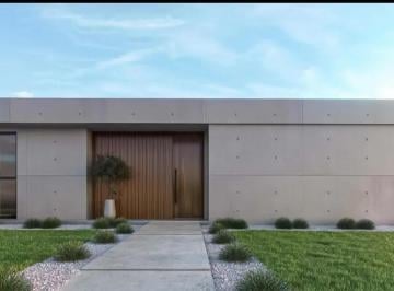 Casa · 151m² · 4 Ambientes · 2 Cocheras · Hermosa Casa en Alquiler en San Sebastian