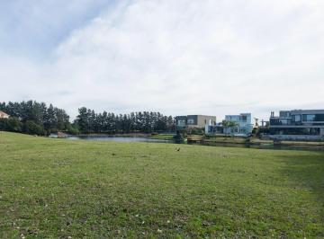 Terreno , Tigre · En Exclusividad - Lote de 996 m² en Venta en El Golf, Nordelta