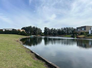 Terreno , Tigre · Lindísimo Terreno de 996 m² con Vista Al Agua en El Golf
