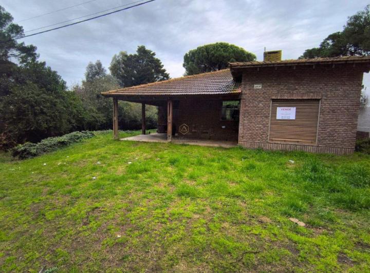 Casa · 172m² · 6 Ambientes · 1 Cochera