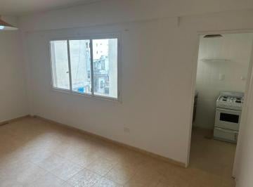 Departamento de 2 ambientes, Balvanera · Departamento de 2 Ambientes en Alquiler – Av Rivadavia Al 3400, Almagro