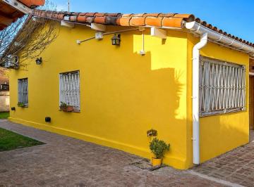 Casa · 95m² · 4 Ambientes · Venta Casa Bella Vista Zona Coto