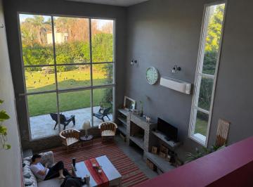 Casa · 210m² · 5 Dormitorios · 2 Cocheras · Casa en Alquiler en Santa Maria de Los Olivos