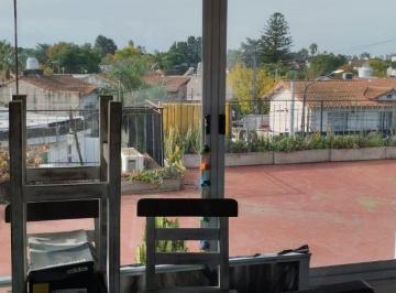 PH de 5 ambientes, Morón · Departamento Tipo PH en Av Zeballos 2200 Castelar Sur