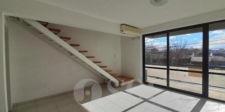 Casa · 180m² · 4 Ambientes · 1 Cochera