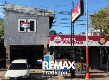 Casa · 178m² · 7 Ambientes · 1 Cochera · En Venta Casa, Local y Depto Sobre Av 9 de Julio